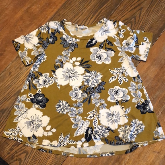 Floral Print Top - Picture 7 of 12